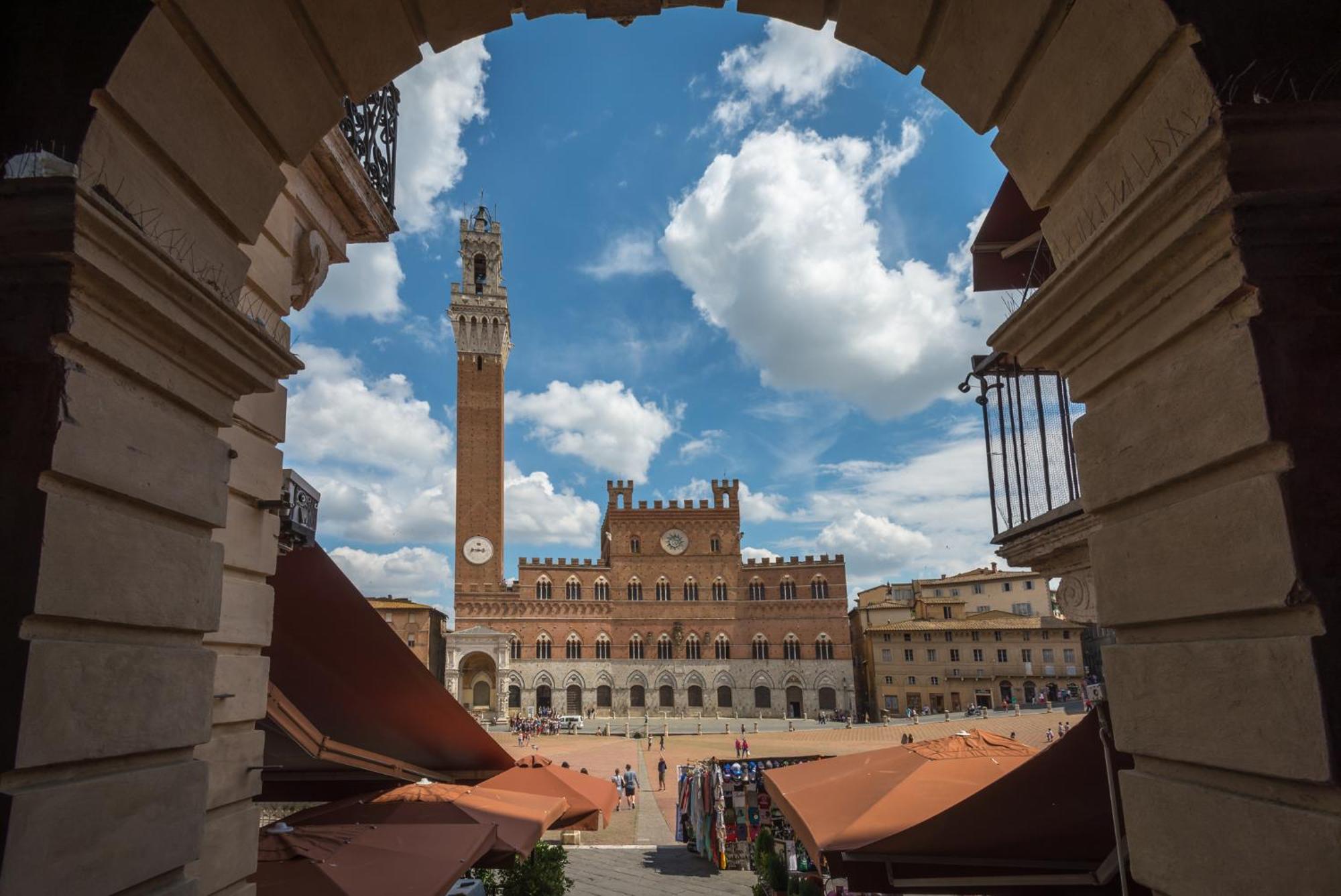 La Campanina-nel cuore di Siena e della contrada Esterno foto